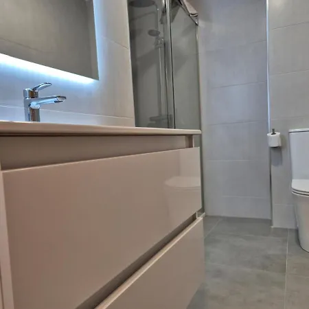 1a143 Junto A La Playa En By R2r Consulting Apartament Gijón